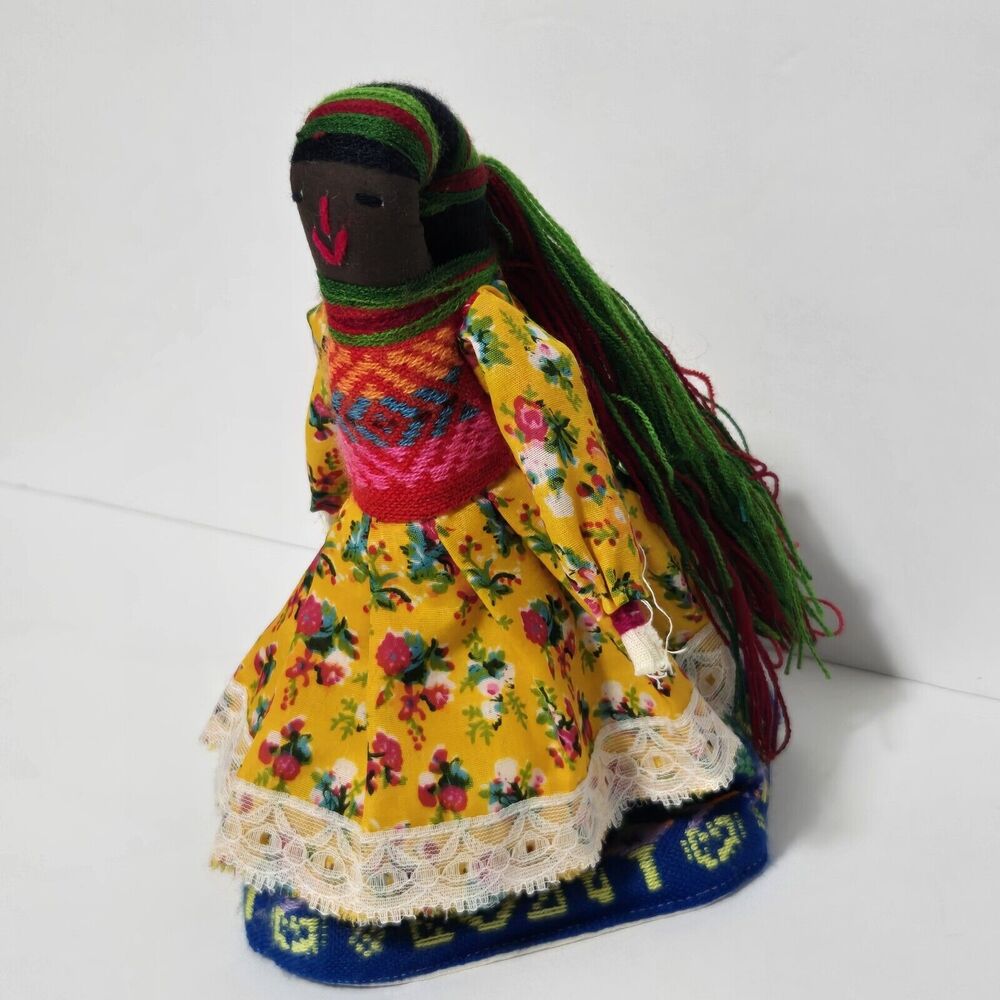 VINTAGE HANDMADE FOLK ART CLOTH DOLL SOUTH AMERICA STYLE